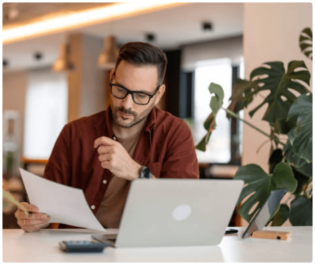 RosterElf mobile app showing rostered hours and pay rate charts