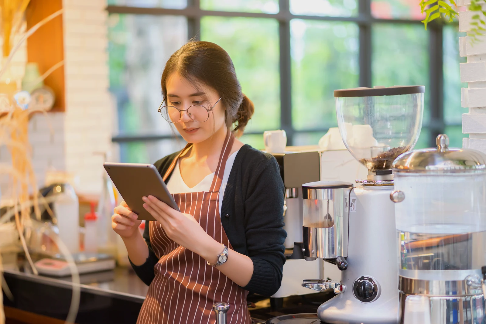 Why casual and part-time staff need a mobile rostering app most